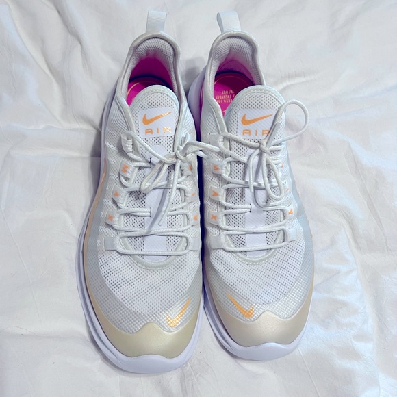 Nike Air Max - Picture 2 of 7